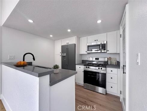 17333  Brookhurst  D6  Street, Fountain Valley, CA