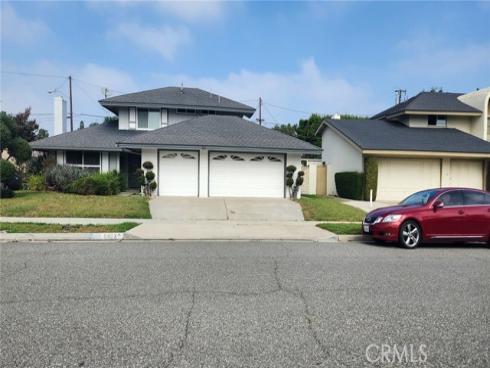 8803 Hummingbird Avenue