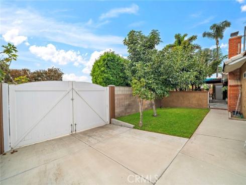 17349  Los Amigos Circle  , Fountain Valley, CA