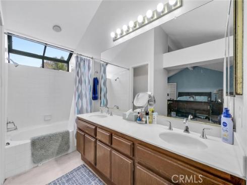 9796  Scanlan   Court, Fountain Valley, CA