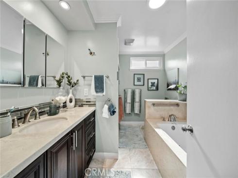 17384  Oak   Street, Fountain Valley, CA