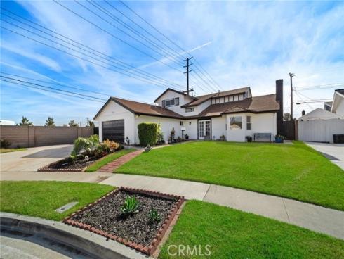 10484  Teal   Circle, Fountain Valley, CA