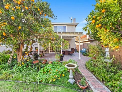 16550  Redwood  , Fountain Valley, CA