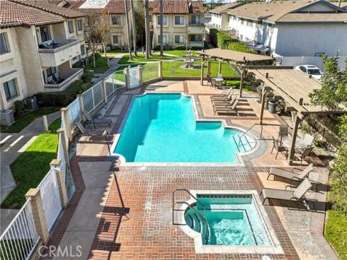 17333  Brookhurst  A8 , Fountain Valley, CA