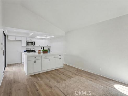 17333  Brookhurst  A8 , Fountain Valley, CA