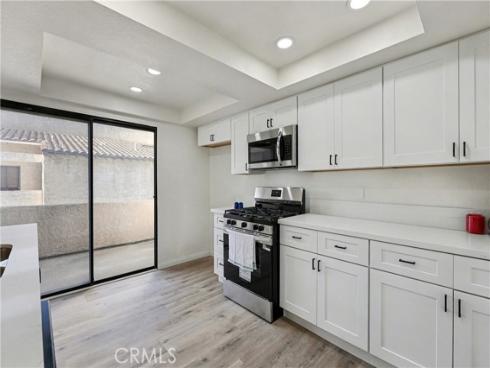 17333  Brookhurst  A8 , Fountain Valley, CA