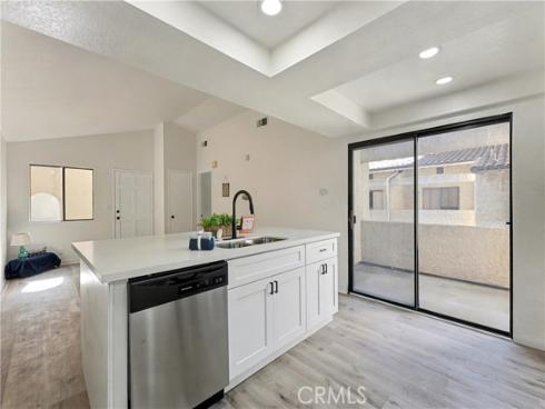 17333  Brookhurst  A8 , Fountain Valley, CA