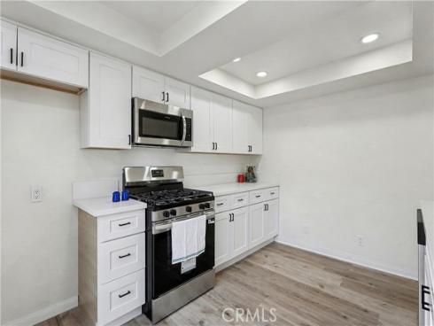 17333  Brookhurst  A8 , Fountain Valley, CA