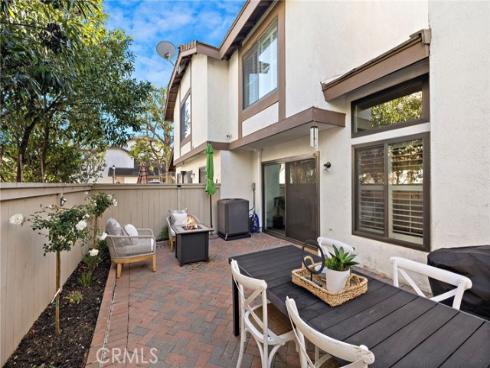 18044  Courreges   Court, Fountain Valley, CA