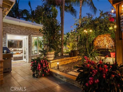 9200  Buttercup Ave  , Fountain Valley, CA