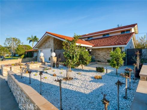 9200  Buttercup Ave  , Fountain Valley, CA