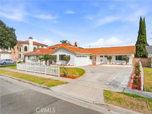 10377  Morning Glory Ave  , Fountain Valley, CA