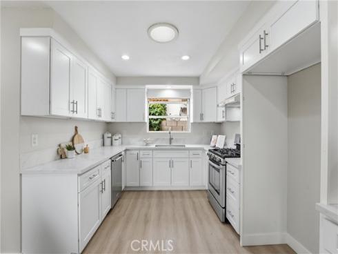 10377  Morning Glory Ave  , Fountain Valley, CA