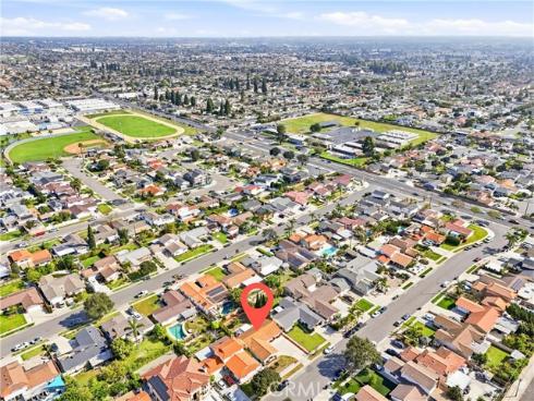 10377  Morning Glory Ave  , Fountain Valley, CA