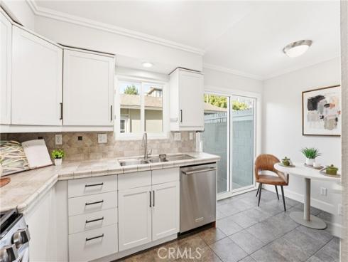 11960  Gloxinia  , Fountain Valley, CA