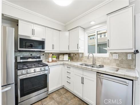 11960  Gloxinia  , Fountain Valley, CA