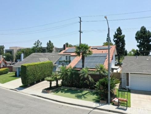 17230  San Lorenzo   Circle, Fountain Valley, CA