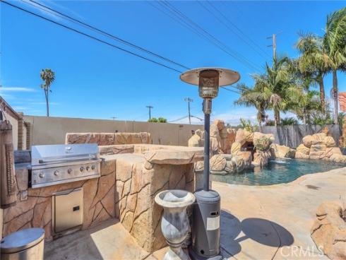 17267  Santa Isabel  , Fountain Valley, CA