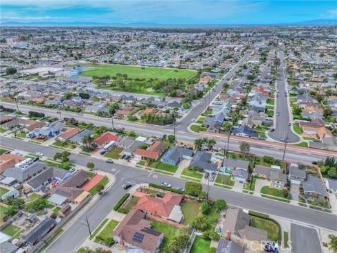 17267  Santa Isabel  , Fountain Valley, CA