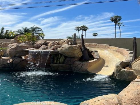 17267  Santa Isabel  , Fountain Valley, CA