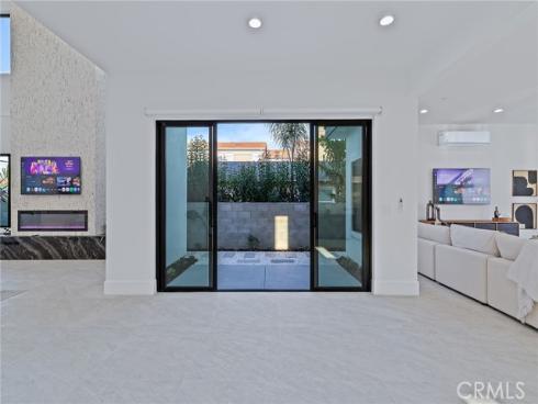 10322  Avenida Cinco De Mayo  , Fountain Valley, CA