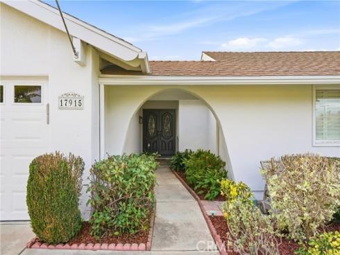 17915 Santa Olivia , Fountain Valley, CA