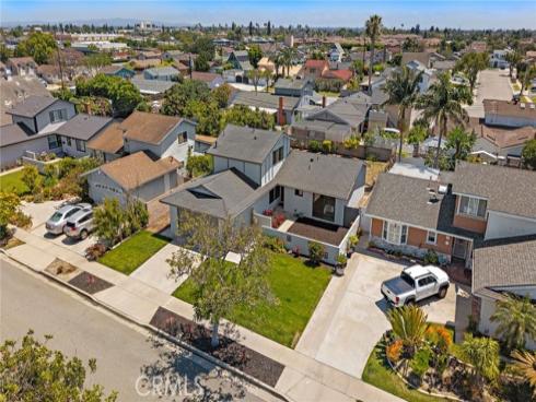 9404 El Blanco Avenue , Fountain Valley, CA