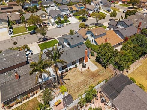9404 El Blanco Avenue , Fountain Valley, CA