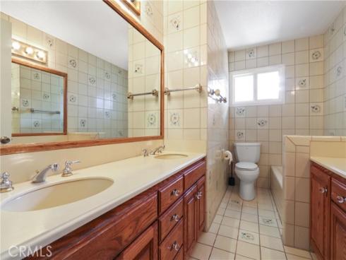 17565 Santa Monica , Fountain Valley, CA