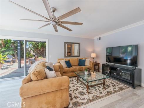 10488 Sioux River , Fountain Valley, CA