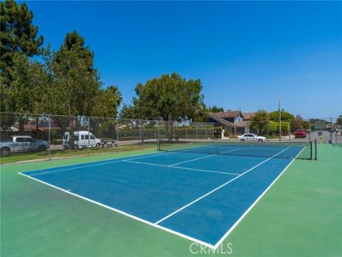 10488 Sioux River , Fountain Valley, CA