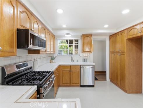 17314 Elm Street , Fountain Valley, CA