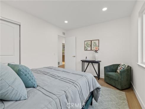 10276 Falcon , Fountain Valley, CA