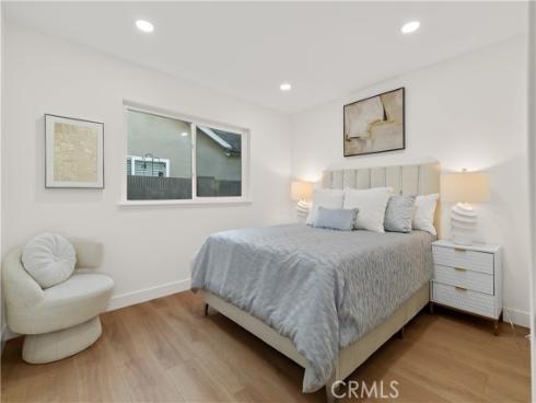 10276 Falcon , Fountain Valley, CA