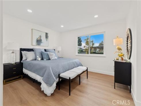 10276 Falcon , Fountain Valley, CA