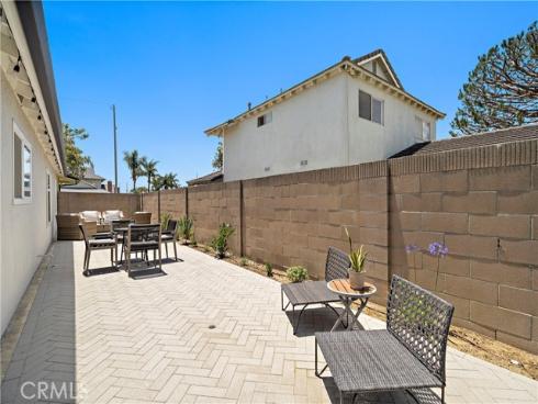 8741 La Roca Avenue, Fountain Valley, CA