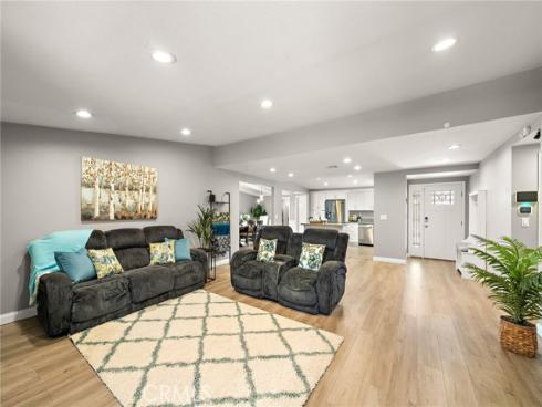9206 La Colonia Avenue, Fountain Valley, CA