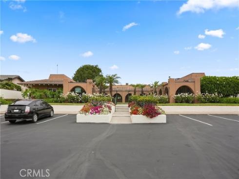 17735 Los Jardines , Fountain Valley, CA