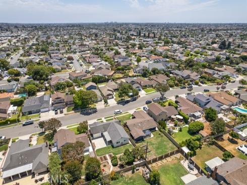 9673 Nightingale Avenue, Fountain Valley, CA
