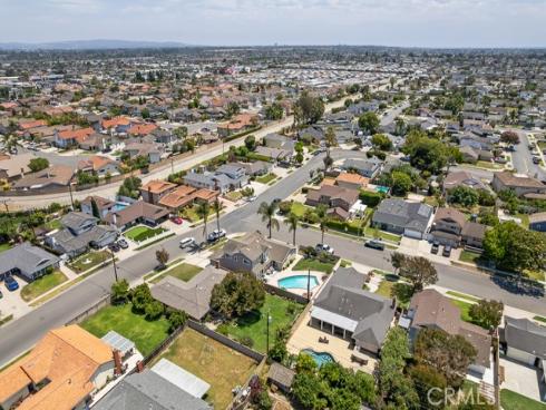 9673 Nightingale Avenue, Fountain Valley, CA