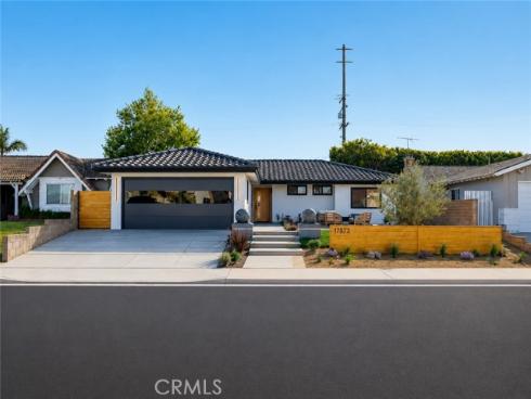 17573 Santa Cristobal , Fountain Valley, CA