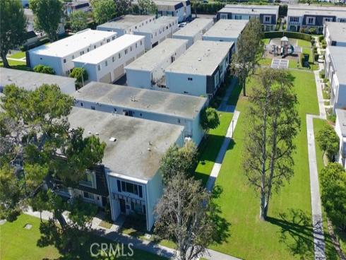 10067 Los Coyotes Court, Fountain Valley, CA