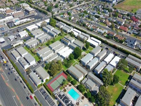 10067 Los Coyotes Court, Fountain Valley, CA