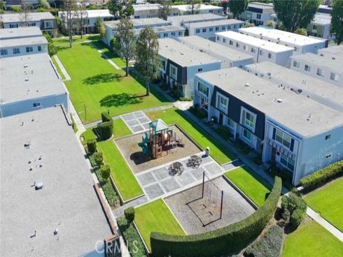 10067 Los Coyotes Court, Fountain Valley, CA