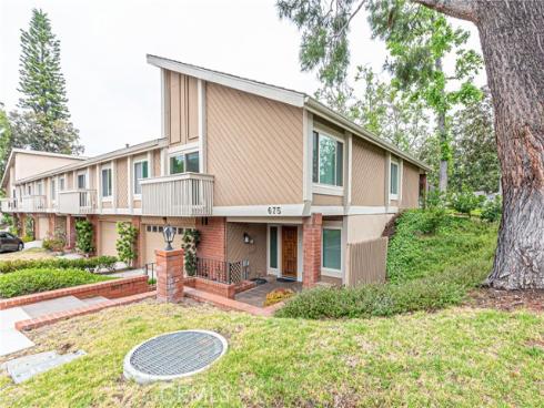 675 W Glenwood   Drive, Fullerton, CA