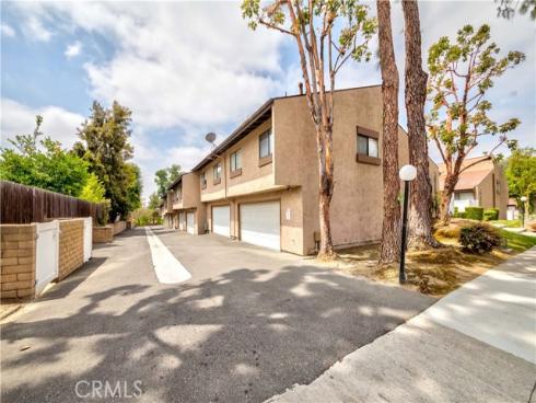 2242  Loma Alta  19  Drive, Fullerton, CA