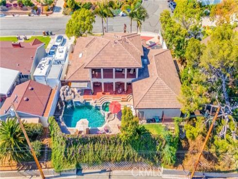 616  Lemon Hill  , Fullerton, CA