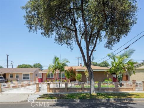 4255  W Oak Avenue  , Fullerton, CA