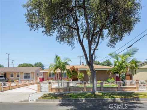 4255  W Oak Avenue  , Fullerton, CA