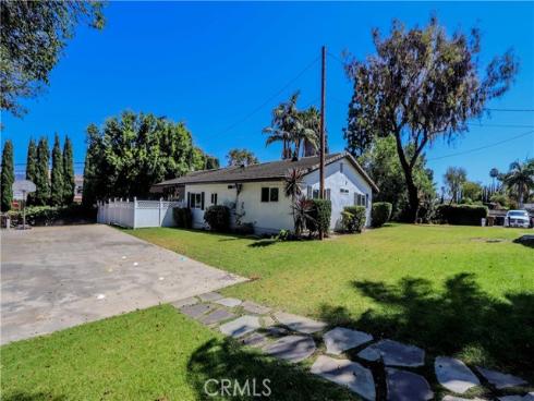 125 E Las Palmas   Drive, Fullerton, CA